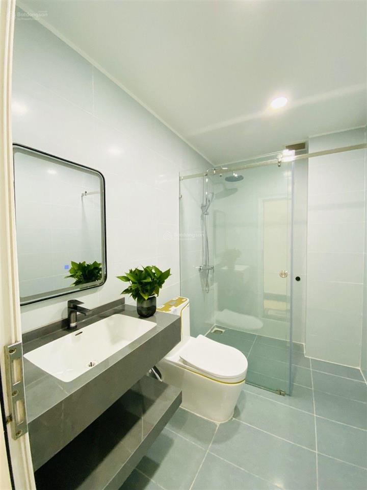 Nhà đẹphẻm 8mhoàng quốc việtq7kế bên phú mỹ hưng4 tầng(4,2x12m)nhỉnh 10 tỷ