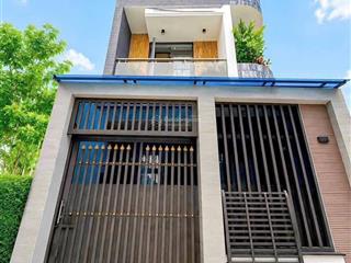 Lô góc cực thoánghẻm 3mphú thuận q7kế bên phú mỹ hưng3 tầng(5x8,5m)chỉ 5,3tỏi