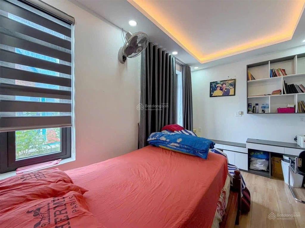 Lô góc cực thoánghẻm 3mphú thuận q7kế bên phú mỹ hưng3 tầng(5x8,5m)chỉ 5,3tỏi