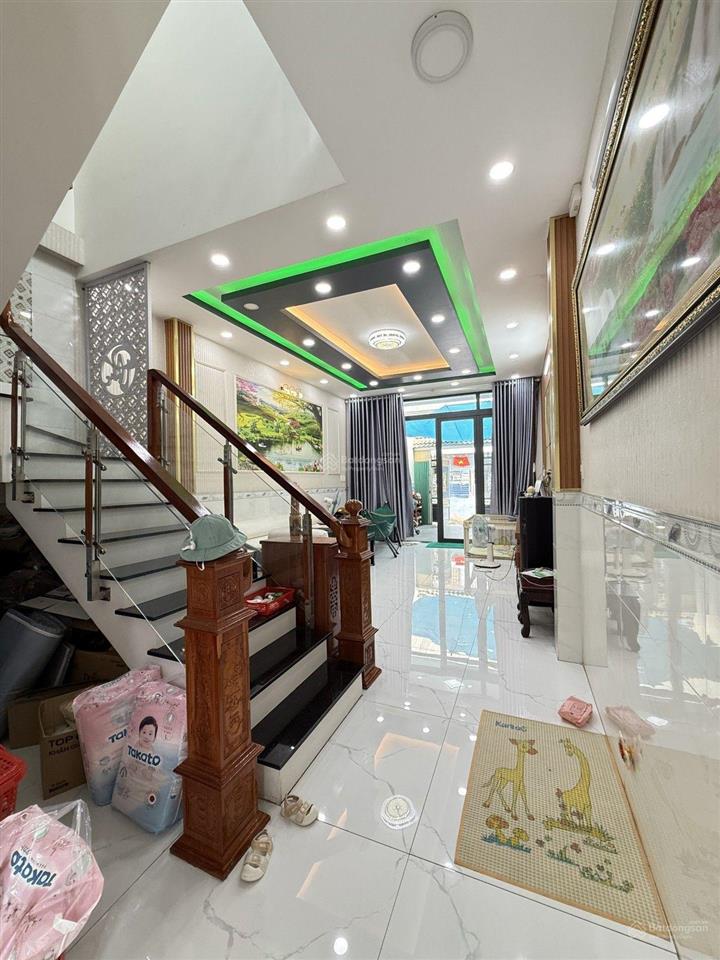 Nhà đẹp sát mthẻm 4m phú thuận q7kế bên phú mỹ hưng2 tầng(4,5x13m)chỉ 5,5tỷ
