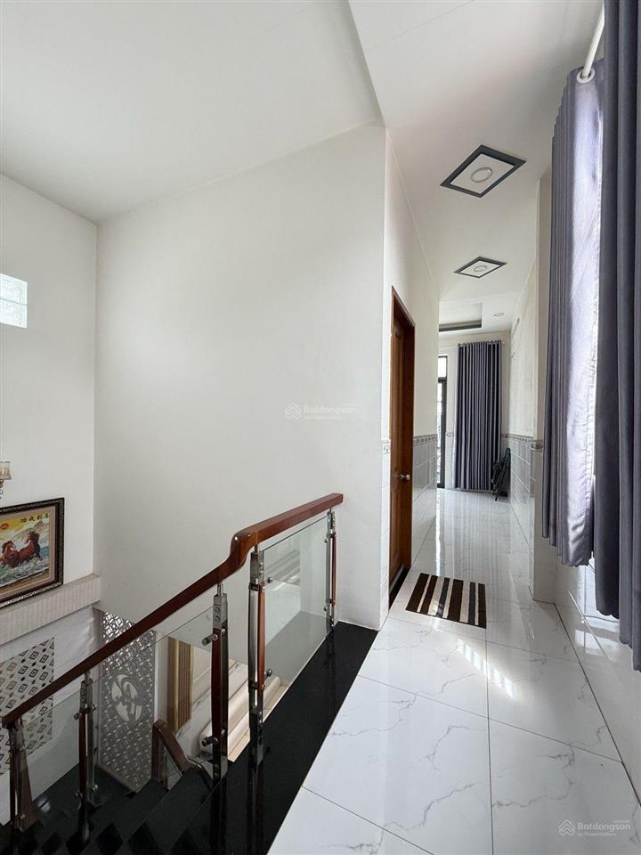 Nhà đẹp sát mthẻm 4m phú thuận q7kế bên phú mỹ hưng2 tầng(4,5x13m)chỉ 5,5tỷ