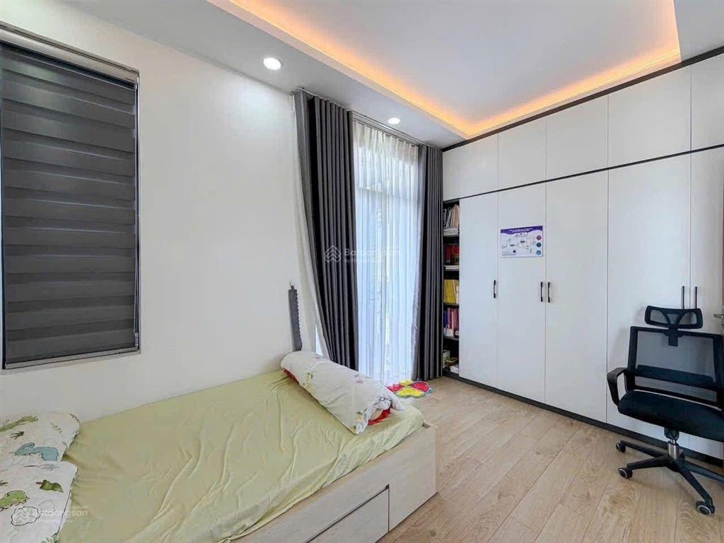 Bán nhà 4 tầng hxh phường tân hưng, quận 7 kế lotte mart dt 4x20m sẵn 4pn shr 9 tỷ 5 có tl mạnh