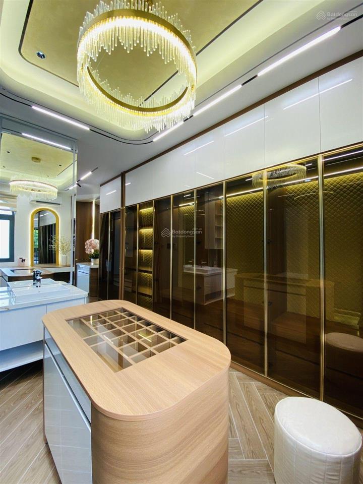 Mặt tiền kd cực đỉnh  gần nguyễn thị thập  kế bên chợ tân mỹ q7  6 tầng  (4x20m)  chỉ 15 tỷ