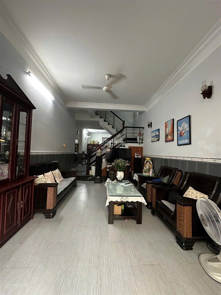 Nhà đẹpgần nguyễn thị thậpkế siêu thị goq7hẻm 8m có lề3 tầng(4x17m)chỉ hơn 11tỷ
