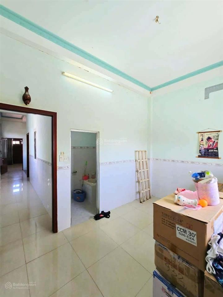 Nhà mặt tiền 3 tầng long trường  83m2  sân ô tô  sổ hồng riêng  giá tốt