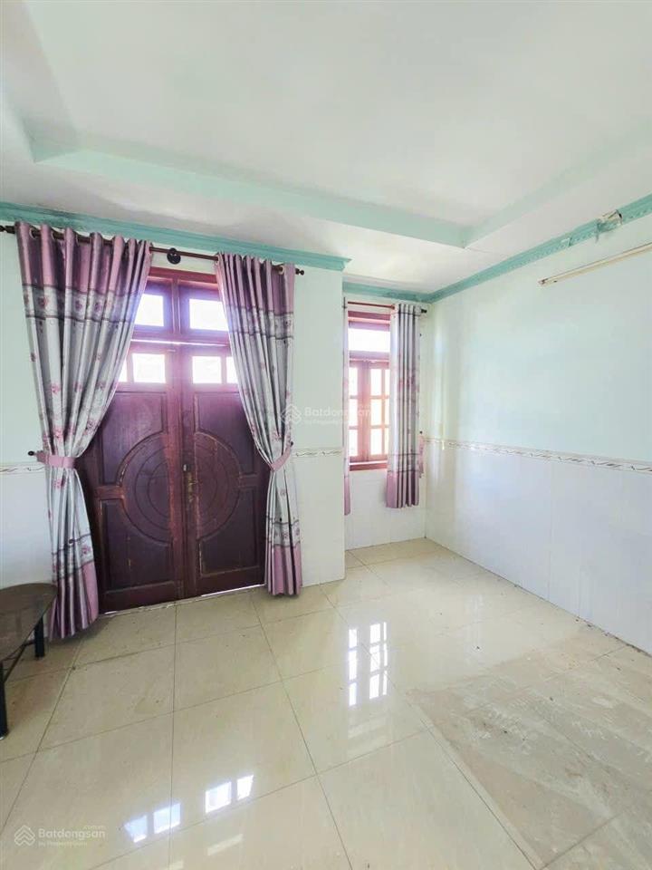 Nhà mặt tiền 3 tầng long trường  83m2  sân ô tô  sổ hồng riêng  giá tốt