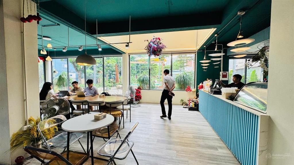 Chính chủ bán nhà mặt phố vũ tông phan dt 1112m2 (thổ cư), mt 12.4m, lô góc, vỉa hè rộng