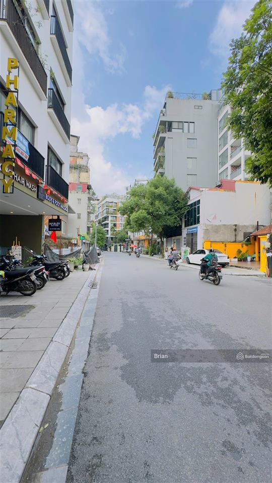 Bán nhà tô ngọc vân dt 147m2, mt 12.7m, 9 tầng, có vỉa hè, cho thuê 3.6 tỷ/năm, view hồ tây