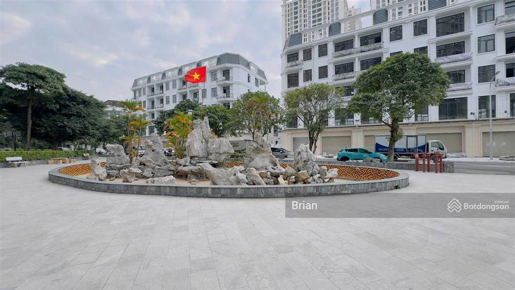 Chính chủ gửi bán sàn thương mại chân đế chung cư usilk city dt 504m2 sổ lâu dài cho thuê 1.2tỷ/năm