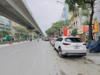 Chính chủ bán tòa ccmn hào nam dt 70m2,mt 5.8m,8 tầng thang máy, 2 thoáng, cho thuê 110 triệu/tháng