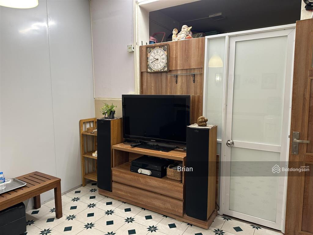 Bán nhà chính chủ tập thể tầng 1 kim liên 58.5m2, 3 ngủ 2 wc, 2 mặt tiền trước sau