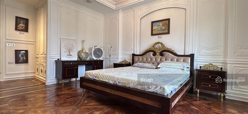 Chính chủ gửi bán bt tp giao lưu dt 234m2, mt 13.3m, 5 tầng thang máy, bể bơi, 2 mặt tiền, ảnh thật