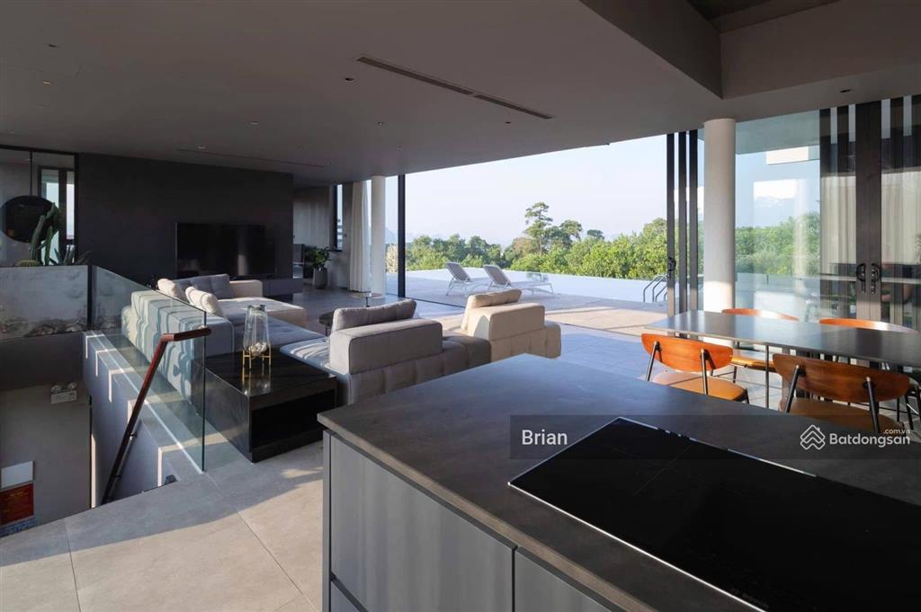 Bán biệt thự view biển  đảo tuần châu dt 500m2, gần vinhomes global gate hạ long xanh