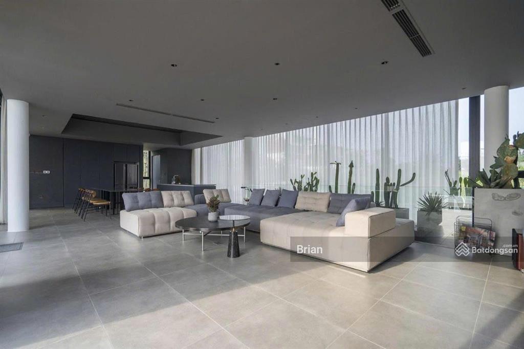 Bán biệt thự view biển  đảo tuần châu dt 500m2, gần vinhomes global gate hạ long xanh
