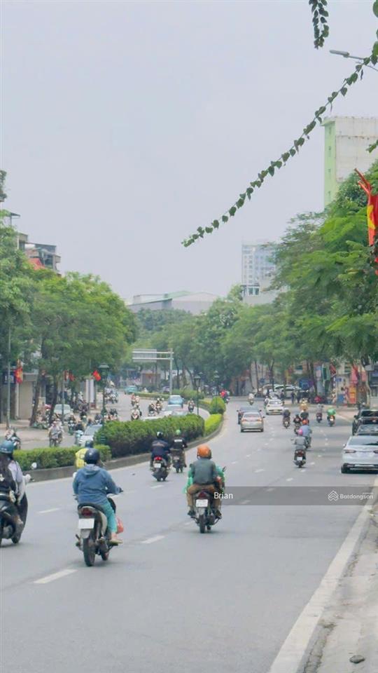 Bán nhà chính chủ mặt phố nguyễn văn cừ dt 957m2, mt 40m, lô góc, 3 mặt tiền