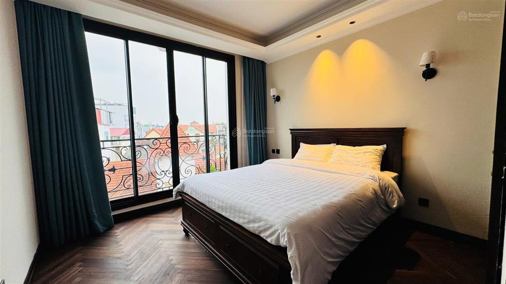 Chính chủ bán nhà tô ngọc vân dt 170m2, mt 7.5m, 10 tầng thang máy cho thuê 5.4 tỷ/năm, view hồ tây