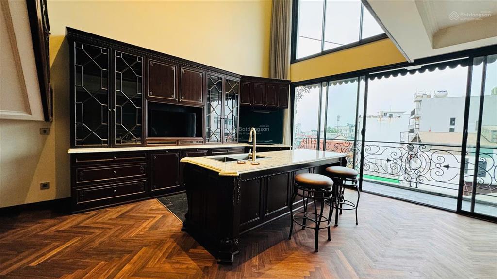 Chính chủ bán nhà tô ngọc vân dt 170m2, mt 7.5m, 10 tầng thang máy cho thuê 5.4 tỷ/năm, view hồ tây