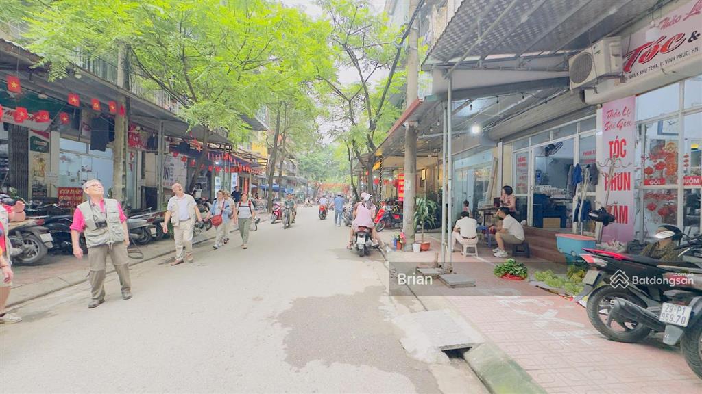 Chính chủ bán nhà tt tầng 1 khu 7.2ha vĩnh phúc dt 70m2, mt 3.8m, ô tô tránh, kinh doanh sầm uất