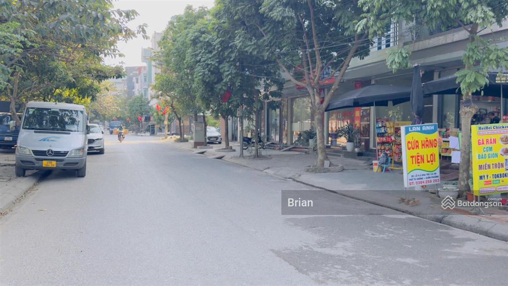 Bán nhà chính chủ đường tu hoàng dt 40m2, 7 tầng thang máy, đường ô tô tránh, có vỉa hè, kinh doanh