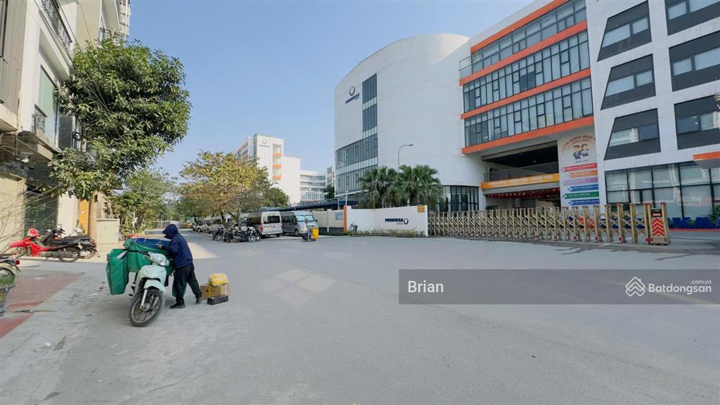 Bán nhà chính chủ đường tu hoàng dt 40m2, 7 tầng thang máy, đường ô tô tránh, có vỉa hè, kinh doanh