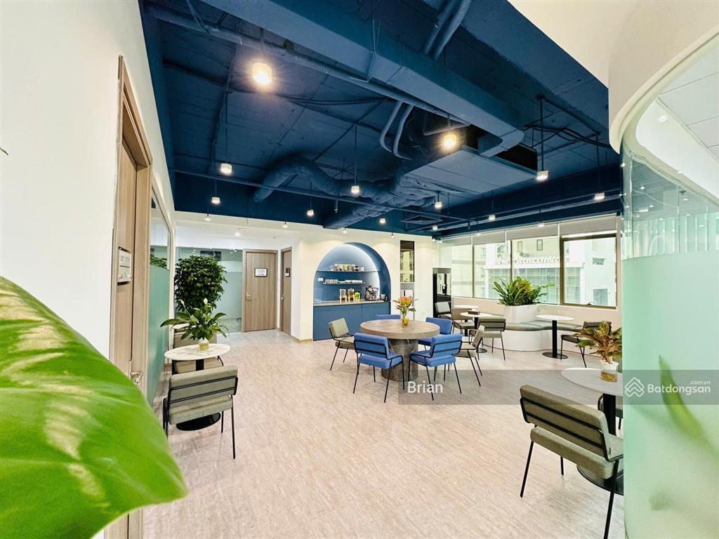 Bán nhà chinh chủ duy tân dt 605m2, mt 20m, 9 tầng thông sàn,kinh doanh,cho thuê 13.2 tỷ/năm