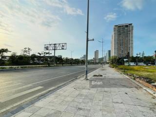 Chính chủ nhà khu vực hoàng quốc việt  hạ long dt 1600m2, lô góc, 2 mặt phố, xd khách sạn