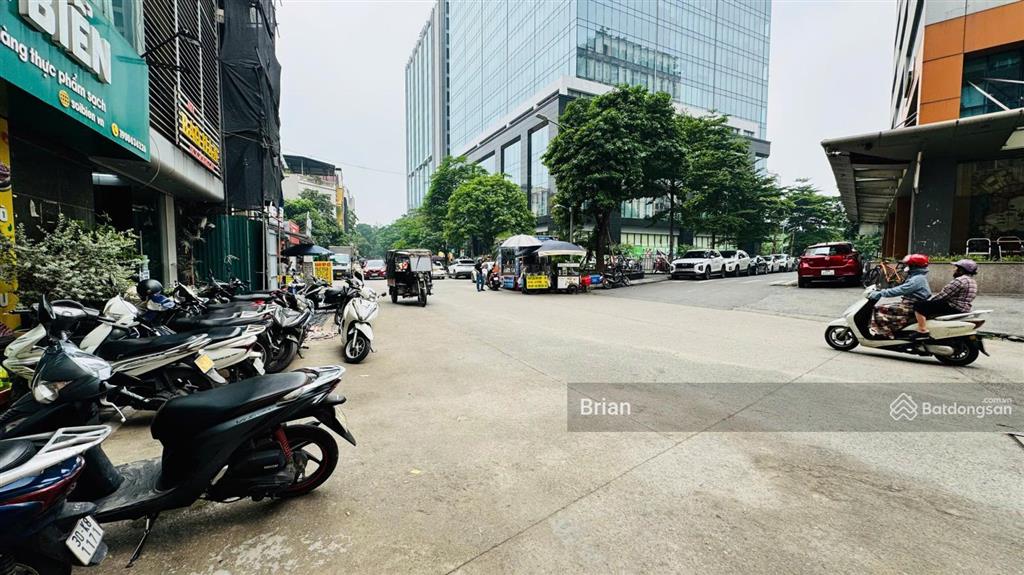 Chính chủ bán nhà ngõ 34 hoàng cầu, dt 46m2, mt 5.1m, 5.5 tầng, ô tô tránh, kinh doanh