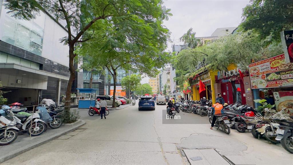 Chính chủ bán nhà ngõ 34 hoàng cầu, dt 46m2, mt 5.1m, 5.5 tầng, ô tô tránh, kinh doanh