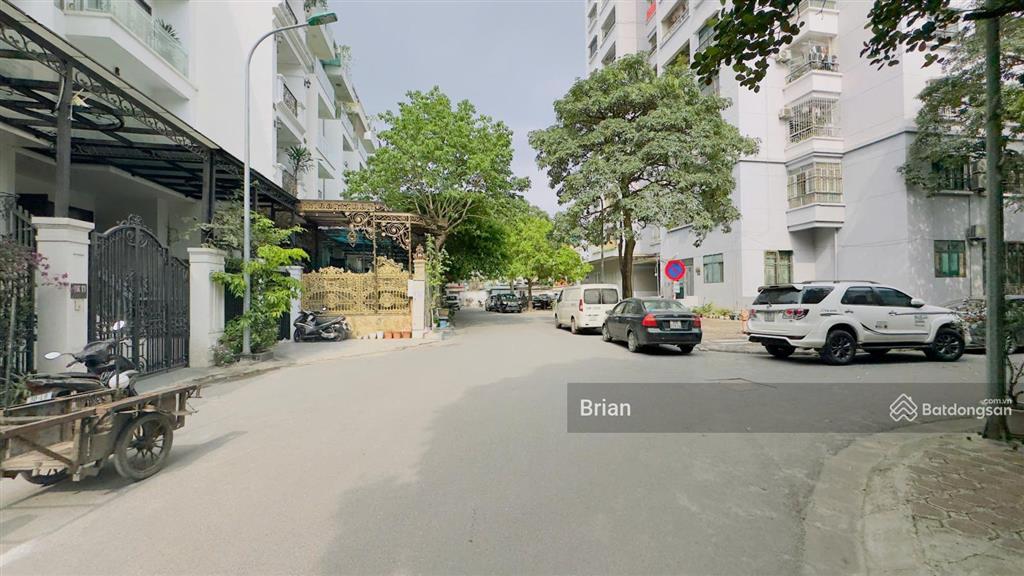 Bán nhà cc hạ đình dt 206m2, 7phòng ngủ, cho thuê 420 triệu/năm, cạnh masteri cao xà lá