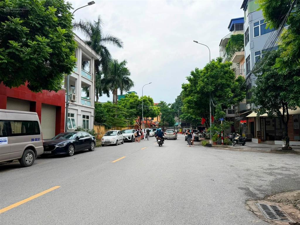 Chính chủ bán nhà mặt phố khu tô hiệu dt 71m2, mt 5m, vỉa hè, kinh doanh sầm uất