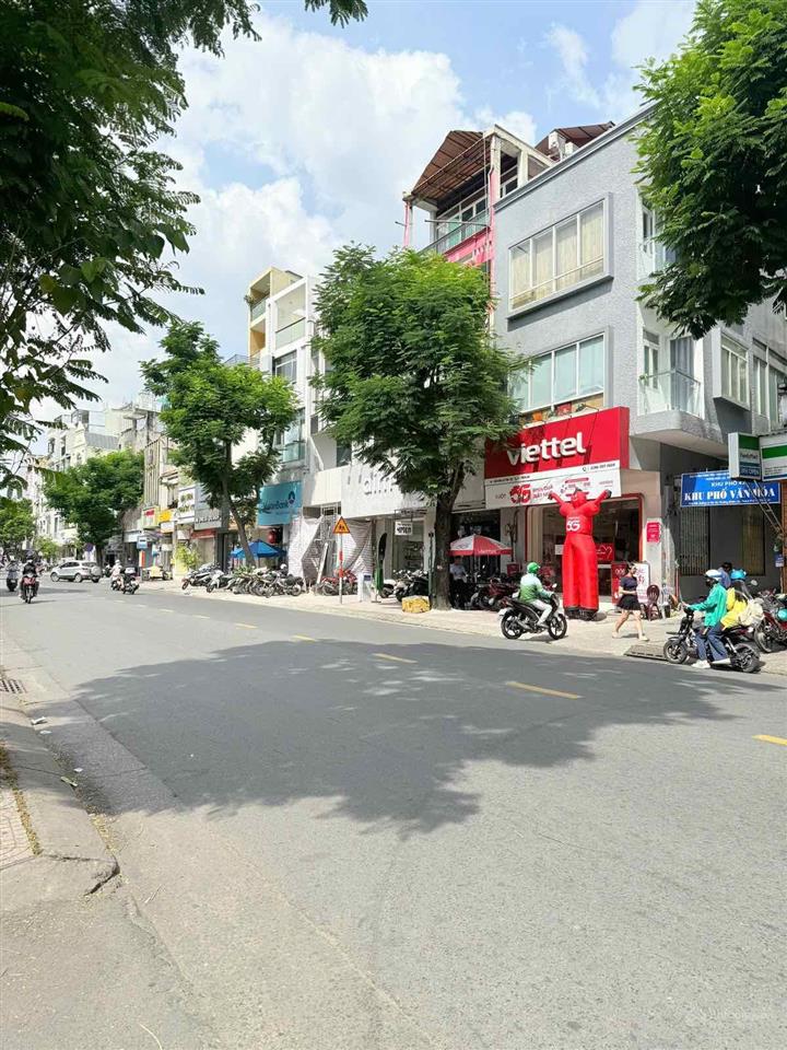 Bán nhà ngay mặt tiền bà huyện thanh quan. 14x16m. 60 tỷ