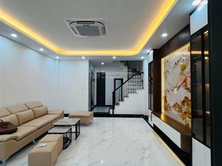 10,9 tỷ  7 tầng thang máy  lạc long quân cầu giấy  ngõ thông rộng 3m  full nội thất
