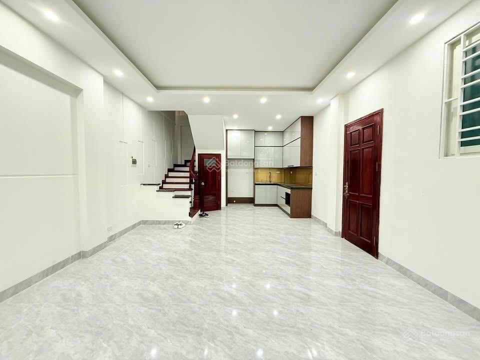 Bán nhà văn cao ba đình  5 tầng  10m ra ô tô  3 ngủ  không quy hoạch  ở ngay  full nội thất