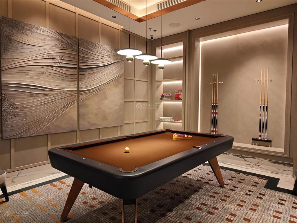 Bán căn hộ chung cư 6 sao the grand hàng bài  hoàn kiếm dt 152m2 3n đang cho thuê 300tr giá 120 ty