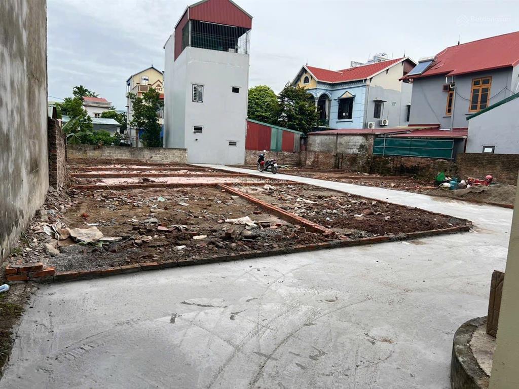 Bán đất thị trấn kim bàithanh oai ngõ nông gần đường ô tô dt 32.5m 2.15 tỷ sổ đỏ sẵn giao dịch
