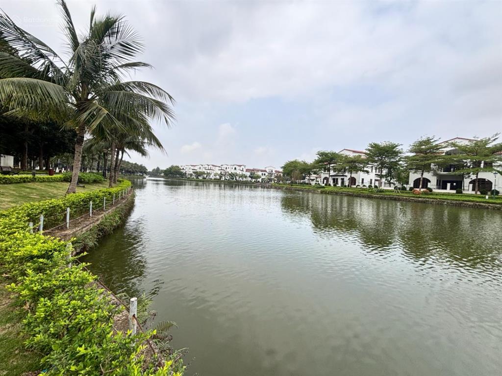 Bán liền kề vinhomes thăng long nam an khánhhoài đức vài bước ra hồ dt 90m4tmt5m giá 23 tỷ