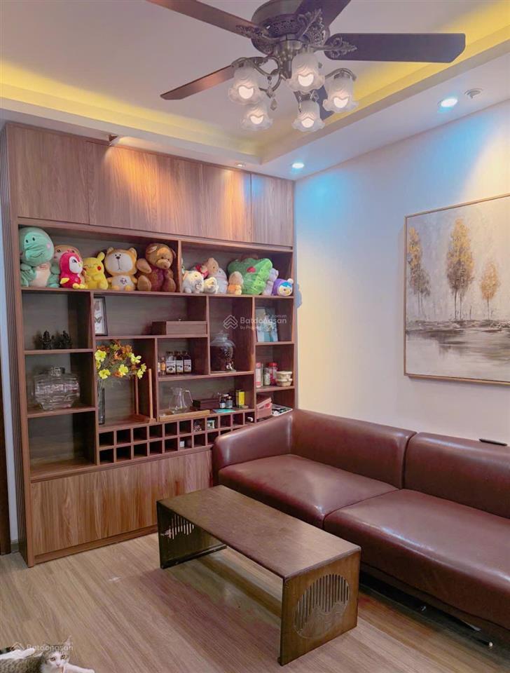 Bán căn hộ tập thể mặt phố khuất duy tiến, thanh xuân dt 60m2, 2ngủ, 2wc nội thất đẹp giá 3,73 tỷ