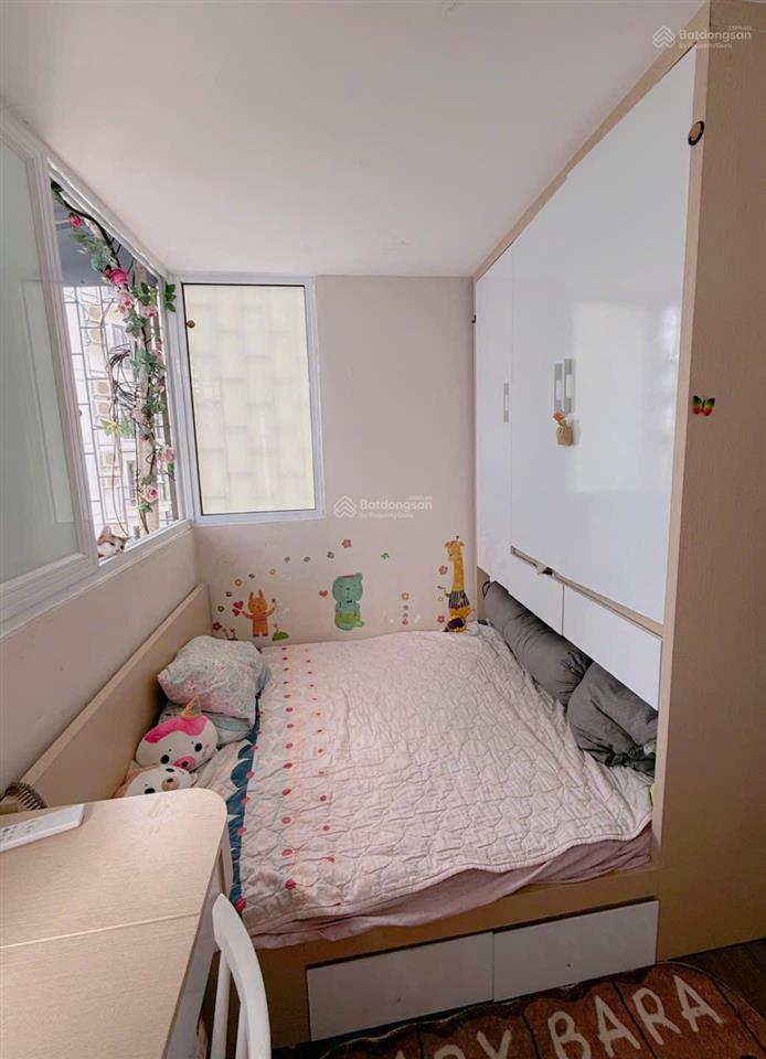 Bán căn hộ tập thể mặt phố khuất duy tiến, thanh xuân dt 60m2, 2ngủ, 2wc nội thất đẹp giá 3,73 tỷ