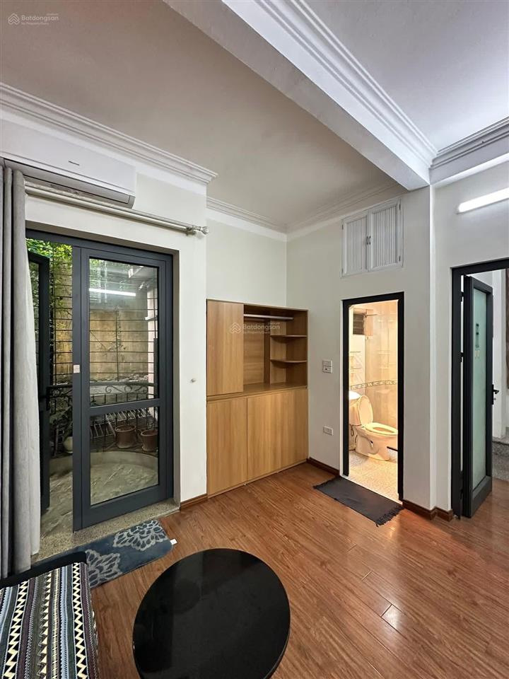 Bán nhà hàng chuối ngõ nông đẹp sạch sẽ gần phố lô góc dt 48m4 tầng mt 5,3m giá 19.1 tỷ