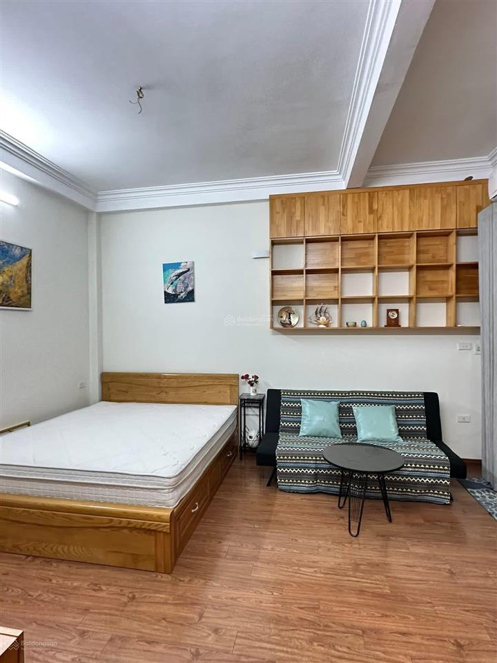 Bán nhà hàng chuối ngõ nông đẹp sạch sẽ gần phố lô góc dt 48m4 tầng mt 5,3m giá 19.1 tỷ