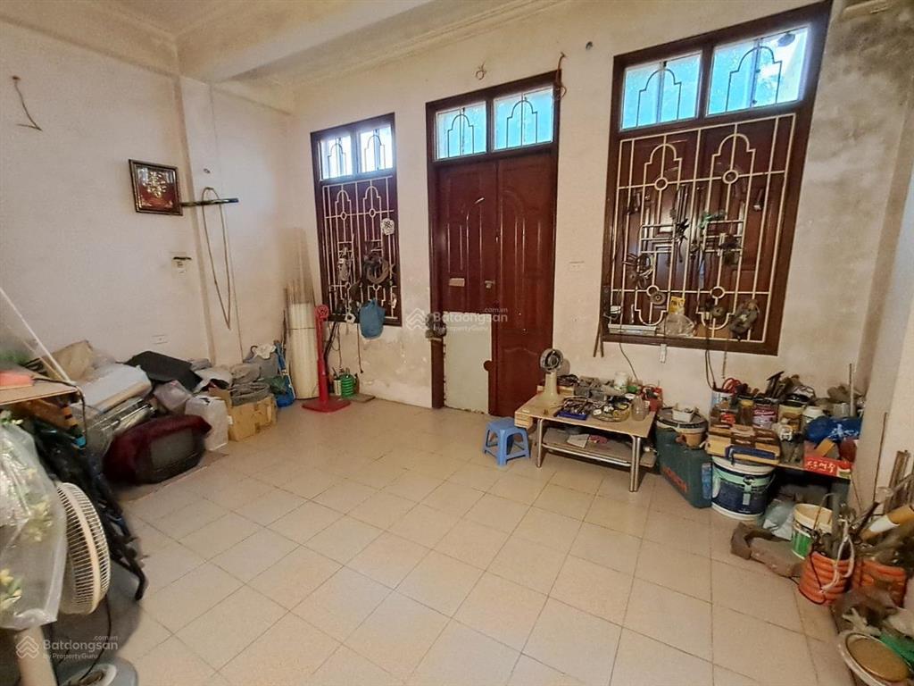 Bán nhà hàng bàihoàn kiếm vị trí vàng 1p ra hồ gươm thoáng trước sau dt 42m5tmt5,2m giá 27,8 tỷ