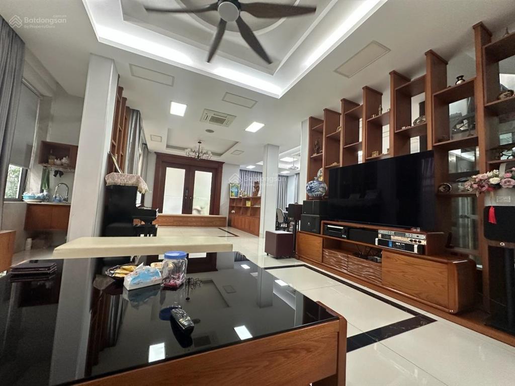 Bán biệt thự bắc linh đàmđặng xuân bảnghoàng mai lô góc, thang máy dt 238m5 tầngmt28m giá 64 ty