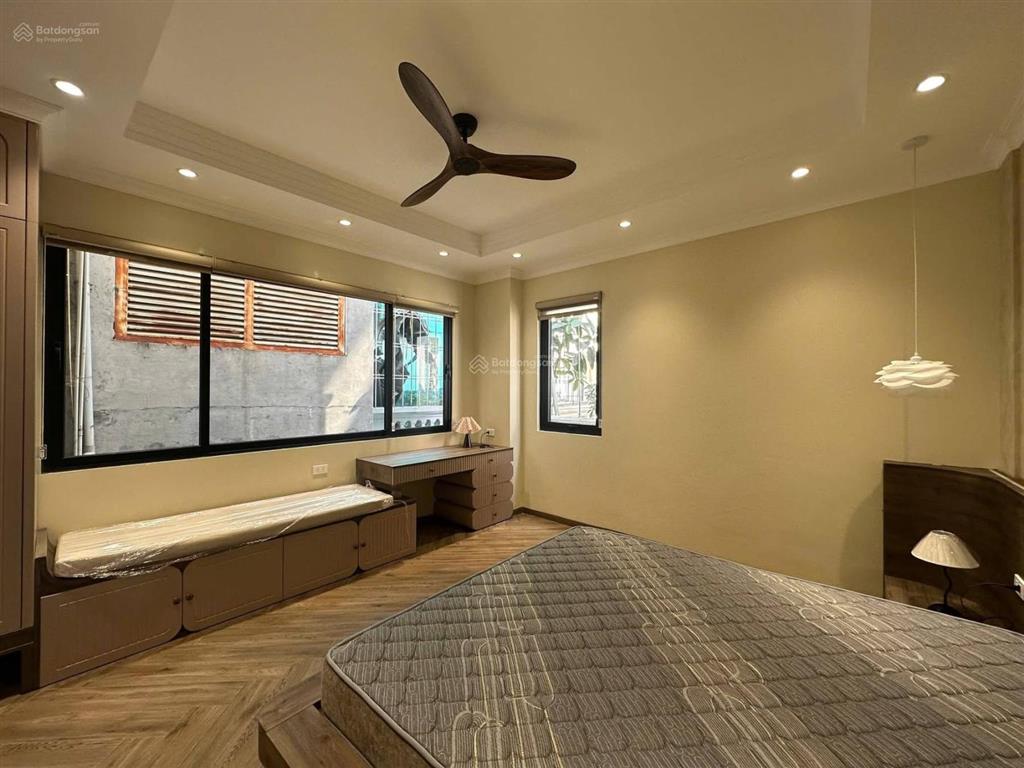 Bán nhà lò đúchai bà trưng ngõ nông gần phố nhà mới thang máy sổ 36m thực tế 406tầngmt8m 16,5 tỷ
