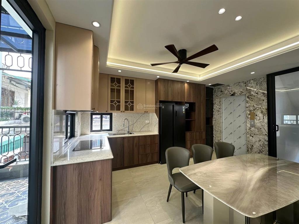 Bán nhà lò đúchai bà trưng ngõ nông gần phố nhà mới thang máy sổ 36m thực tế 406tầngmt8m 16,5 tỷ