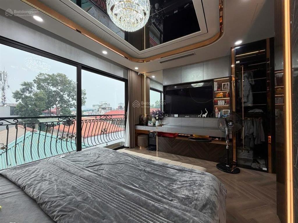Bán nhà khu vực hai bà trưng, lò đúc 1 nhà ra phố nội thất vip dt 48m2, 8 tầng, mt 5.2m giá 24,9 tỷ