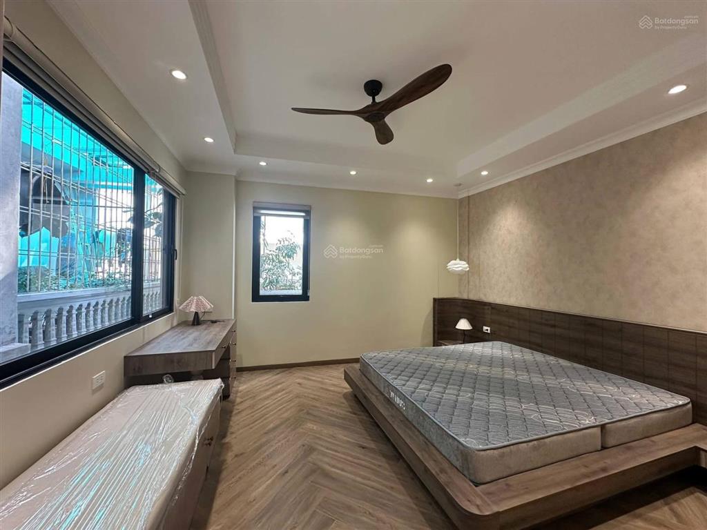 Bán nhà lò đúchai bà trưng ngõ nông gần phố nhà mới thang máy sổ 36m thực tế 406tầngmt8m 18 tỷ