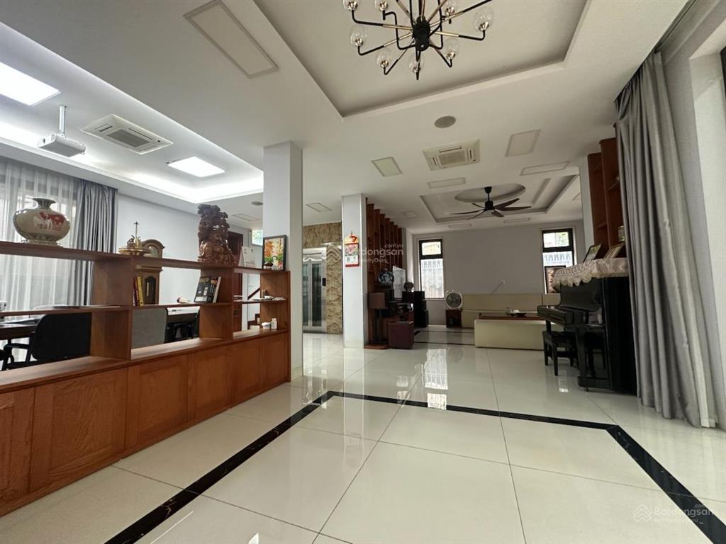 Bán biệt thự bắc linh đàmđặng xuân bảnghoàng mai lô góc, thang máy dt 238m5 tầngmt28m giá 64 ty
