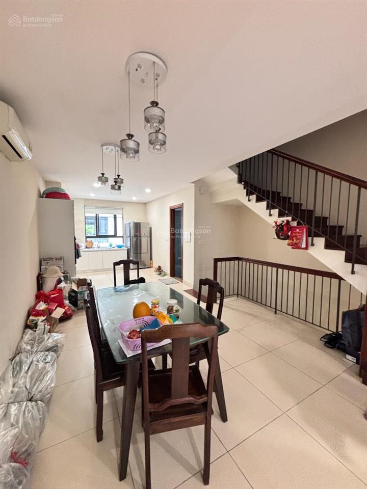 Bán liền kề vinhomes thăng long nam an khánhhoài đức vài bước ra hồ dt 90m4tmt5m giá 21.8 tỷ