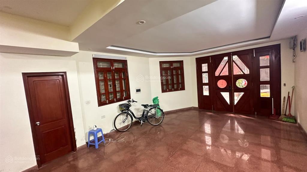 Bán nhà triệu việt vương  hai bà trưng lô góc ô tô vào nhà dt 68m, 5t, mt 8m giá 46 tỷ 15m ra phố