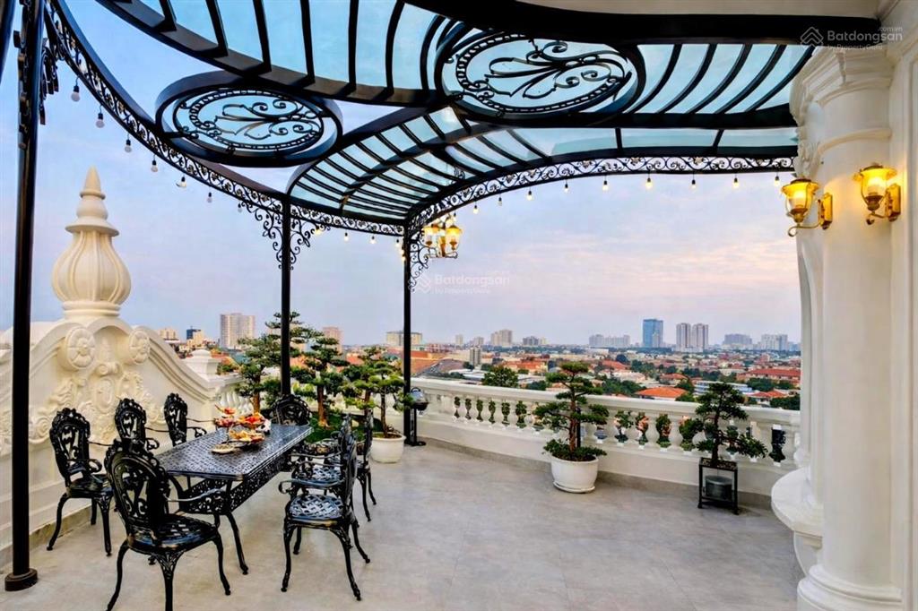 Bán biệt thự kđt việt hưng, long biên lô góc đẹp khu dt 250m2, thang máy, bể cá koi giá 87,8 tỷ